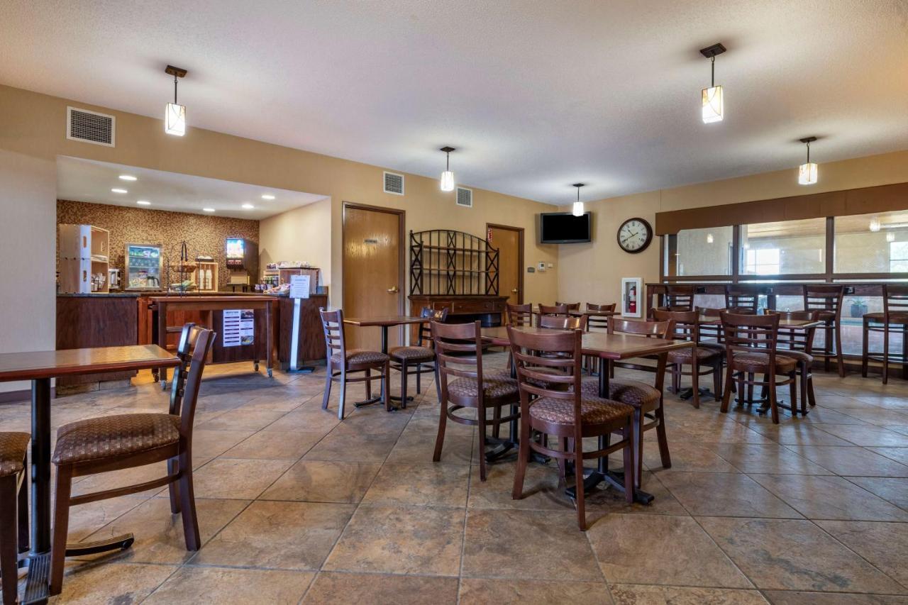 Best Western Plus Chelsea Hotel Monticello Zewnętrze zdjęcie
